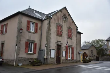 La mairie de Gouttières (Puy-de-Dôme) est fermée au public