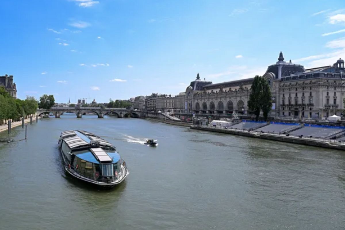 Essonne : un bus tombe dans la Seine, il entraîne dans sa chute une voiture