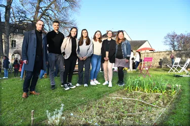 En Creuse, des élèves en carrières sociales ont créé un jardin partagé pour « cultiver le lien social »