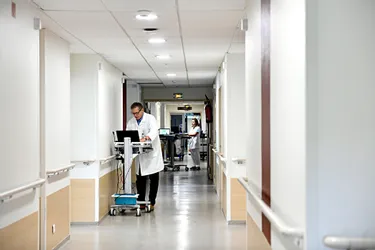 Fin du numerus clausus, 4.000 postes "d'assistants médicaux"… les principales mesures du plan santé