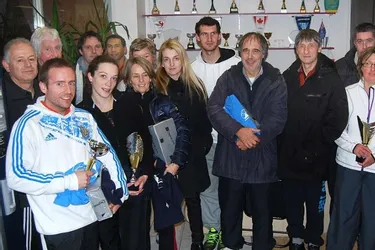 Les finales du championnat départemental senior individuel ont eu lieu sur les courts d’Aurillac