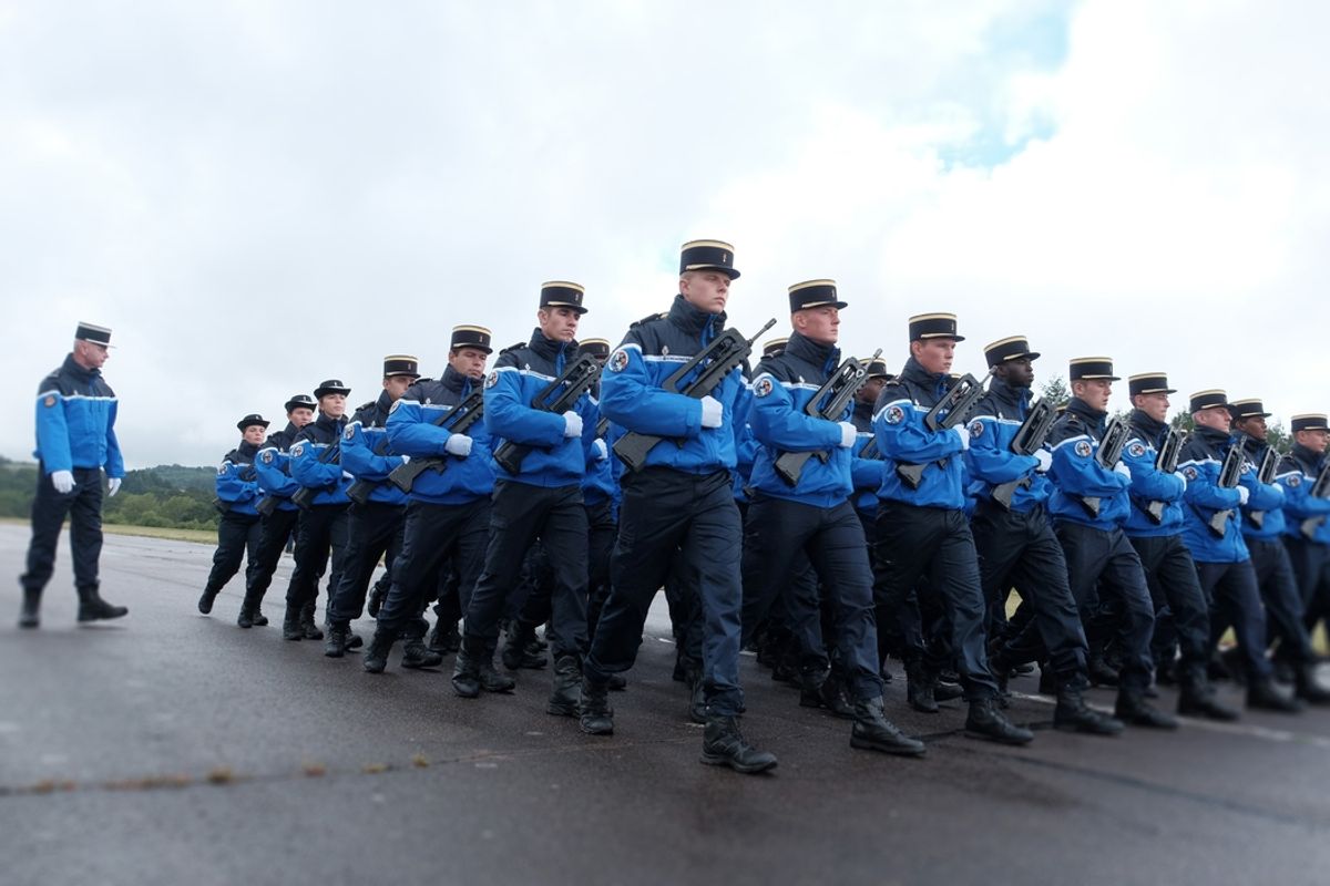 la-6e-compagnie-de-l-cole-de-gendarmerie-de-tulle-par-e-pour-les