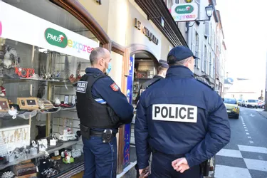 Pour sécuriser les commerces, l'opération anti hold-up relancée dans l'agglomération de Vichy (Allier)