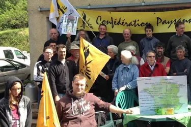 La Confédération paysanne réunie en soutien à ses collègues jugés hier à Amiens