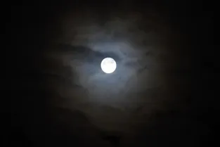 La pleine lune influence-t-elle notre quotidien ? Des professionnels démêlent le vrai du faux