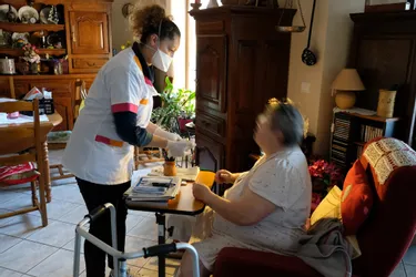 A Saint-Flour (Cantal), les infirmières à domicile à l'épreuve du Covid-19