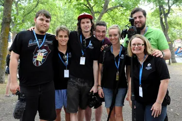 Des étudiants australiens ont survolé le continent pour travailler sur un projet de film à Gannat