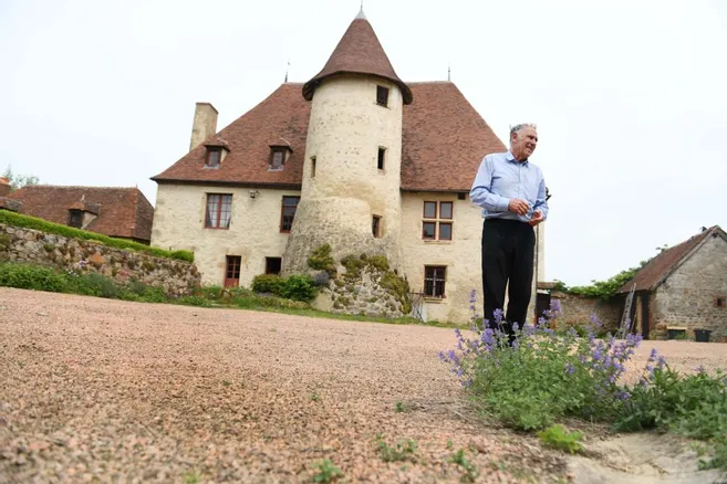Jacques Pince vend son château dans l'Allier : une page d