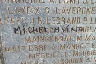Le monument aux morts d'Aubusson (Creuse) dégradé : le nom du maire inscrit sur celui d'un soldat mort pour la France