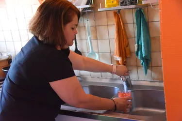 Ses factures d'eau avoisinent les 2.000 euros, une habitante d'Aurillac désemparée