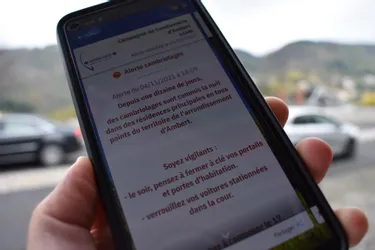 Cambriolages, accidents, sensibilisations : les gendarmes d'Ambert (Puy-de-Dôme) alertent les habitants via une application