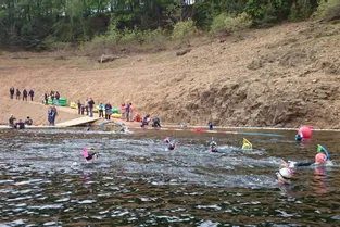 80 nageurs aux pieds palmés sur la base de Mallet