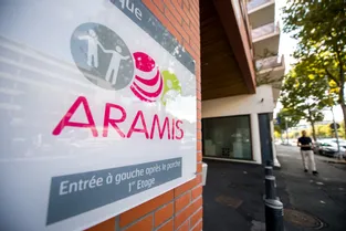 Malaise après le licenciement de cinq cadres de l'association Aramis, à Clermont-Ferrand