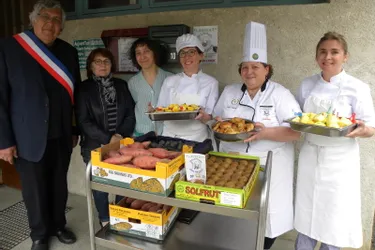 Bien manger à l'école : la cantinière d'Ebreuil (Allier) inspire deux entrepreneuses parisiennes