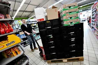 Après un rush de folie, un lent retour à la normale dans les rayons des supermarchés de la Corrèze