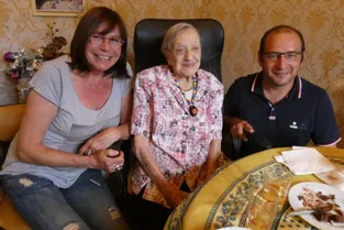 Lydie Caire a fêté en famille ses 108 ans à Sauvessanges (Puy-de-Dôme)