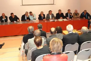 Les élus cantaliens de l'association des maires de France mobilisés face au plan d’économie du gouvernement