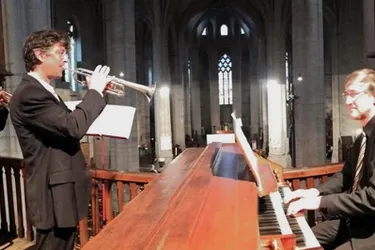 Trompettes et orgue pour les Mariales