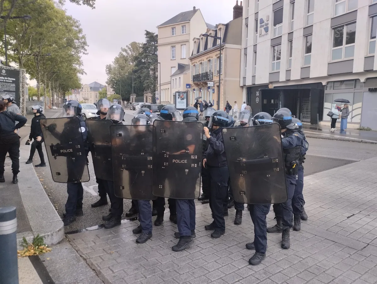 Ronds-points bloqués, rassemblements, situation tendue entre ...