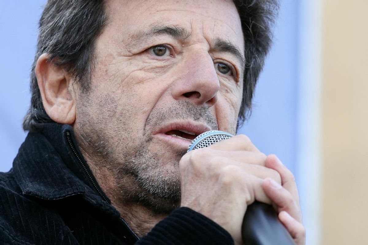 Alors Que Je Le Repoussais Leyla Doriane Choriste De Patrick alors-que-je-le-repoussais-leyla-doriane-choriste-de-patrick