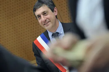 L’ex-adjoint a été élu maire d’Aurillac hier, en remplacement d’Alain Calmette, démissionnaire