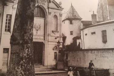 A Cusset (Allier), un cinéma et un théâtre occupaient le même lieu jusqu'en 1977