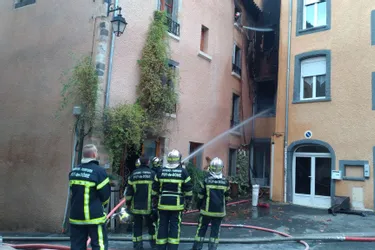 Une maison détruite dans un incendie aux Martres-de-Veyre (Puy-de-Dôme)