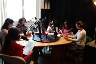 Thiers : les élèves d'Audembron à l’antenne de Radio Campus