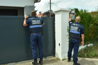 La police municipale d'Issoire (Puy-de-Dôme) mène désormais aussi l'Opération tranquillité vacances