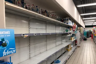 Clermont-Ferrand : les rayons des supermarchés pris d'assaut à cause du coronavirus