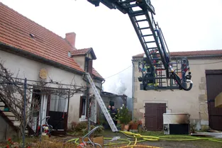 Un feu se déclare dans une habitation alors que l'occupante s'est absentée