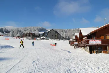 Le Département de la Loire étudie la possibilité de gérer lui-même le parc matériel de la station de ski de Chalmazel