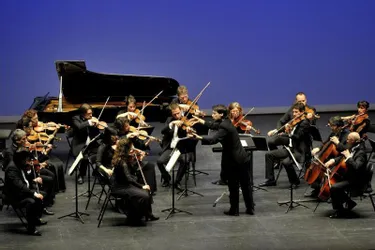 L’Opéra de Vichy accueillera l’Orchestre d’Auvergne et le pianiste Adam Laloum, dimanche