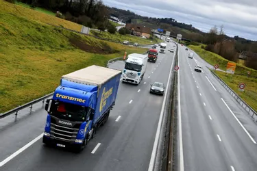 Neige-verglas : les restrictions de circulation des poids lourds dans l'Allier et le Puy-de-Dôme sont levées
