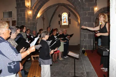 Le chœur Saint-Benoît des Puys a animé la messe