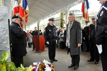 Une cérémonie en mémoire des victimes de l’Holocauste