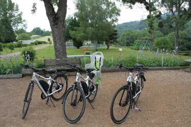 Des vélos électriques au camping