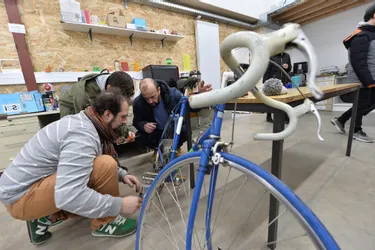Plus de 200 vélos ont été réparés en un an par Recyclabulle à Guéret (Creuse)