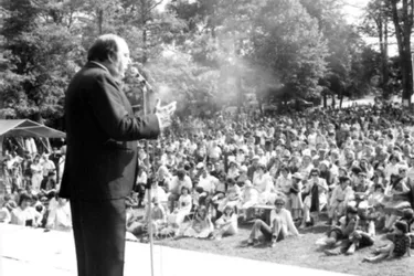 Juin 1980 : soleil et foule au parc Bignon à Bourbon pour 3e fête du bœuf charolais