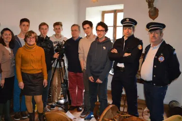 Cinq élèves de terminale du lycée Blaise-Pascal de Clermont ont tourné leur court-métrage samedi