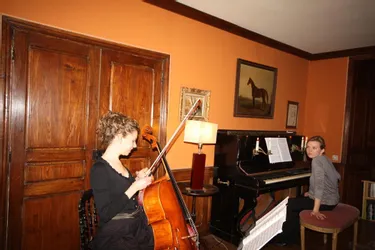 Joëlle Martinez et Xenia Stravinski en concert au château de Lescure
