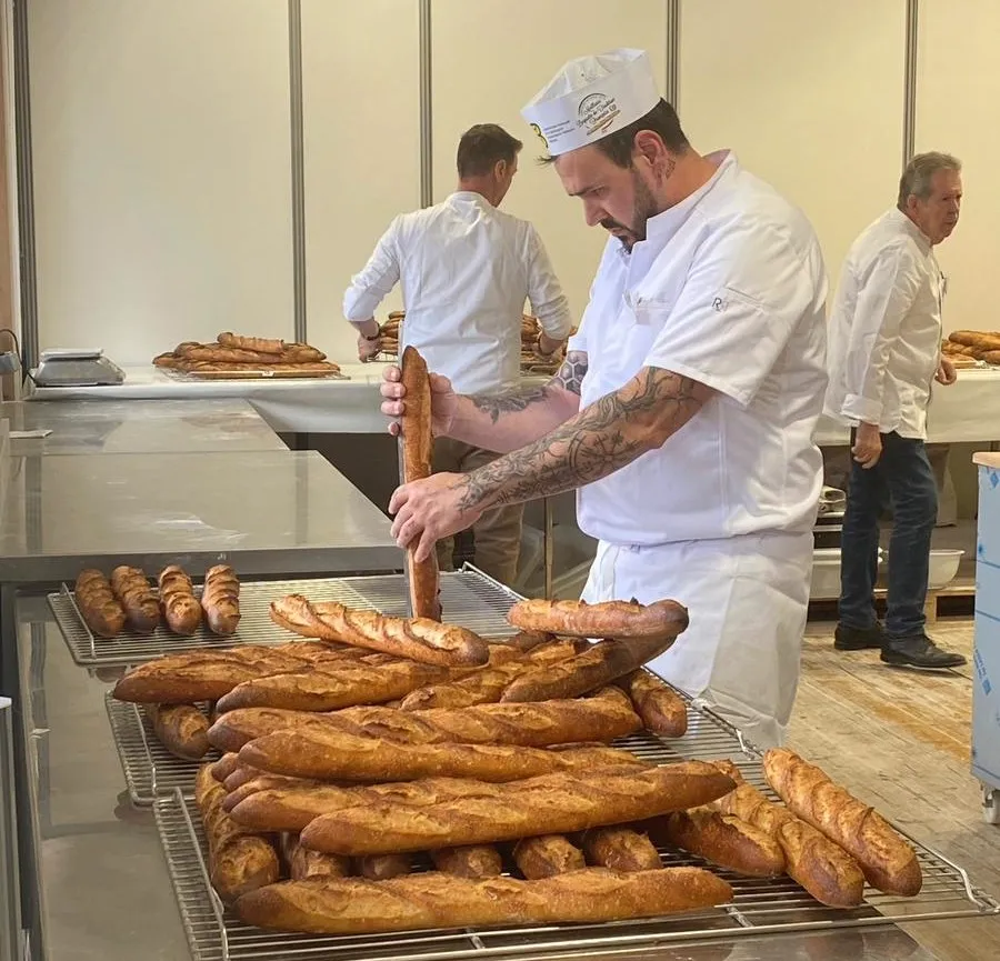 Sur le parvis de Notre-Dame de Paris, un fournil exceptionnel pour le ...