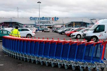 Difficultés chez Carrefour : la grande époque révolue pour la grande distribution ?