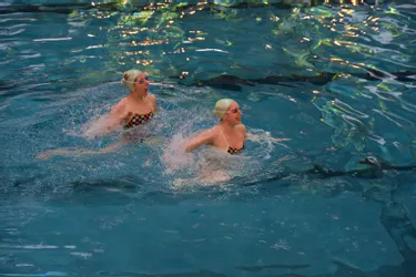 L'équipe de France de natation synchronisée s'entraîne à La Vague