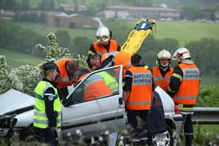 Accident à Saint-Flour : la conductrice, enceinte, transportée aux urgences