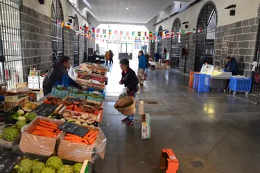 Le marché de Riom sous la halle rouvre samedi avec un certain nombre de contraintes sanitaires : ce qu'il faut savoir