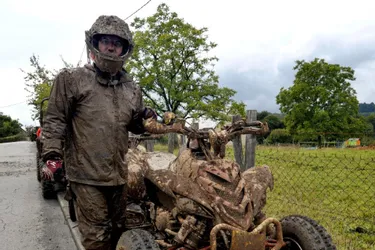 La pluie d’hier n’a pas empêché 600 pilotes de motocross et 800 quadeurs de se livrer à leur passion