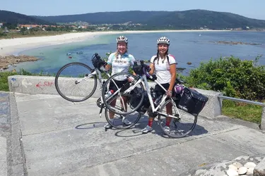 Cindy et Élodie étaient parties début juin, pour un « périple pèlerinage » de 1.200 km à vélo