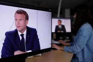 Emmanuel Macron n'est plus "maître des horloges"