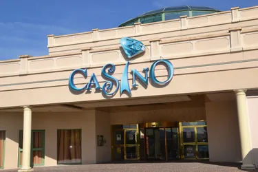 Pourquoi le restaurant du Casino de Noirétable (Loire) est-il contraint de fermer ?